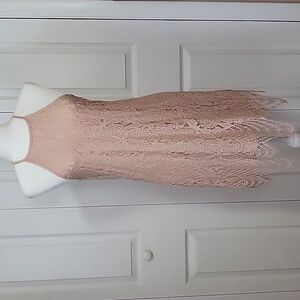 Love Fire Dusty Pink Lined Lace Overlay Shift Dress Keyhole Back - Size S